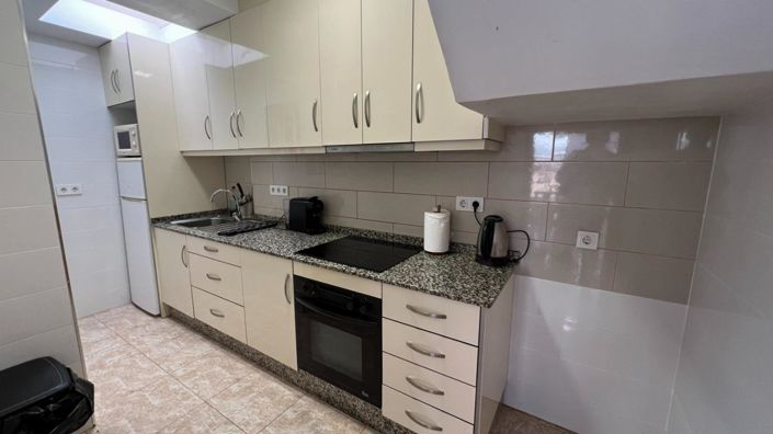 Image No.20-2 Bed Townhouse for sale