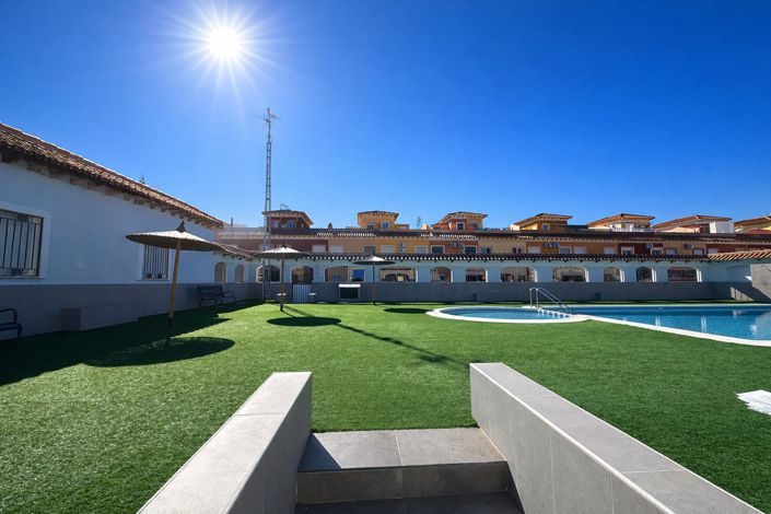 Image No.27-2 Bed Townhouse for sale