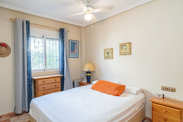 Image No.12-2 Bed Bungalow for sale