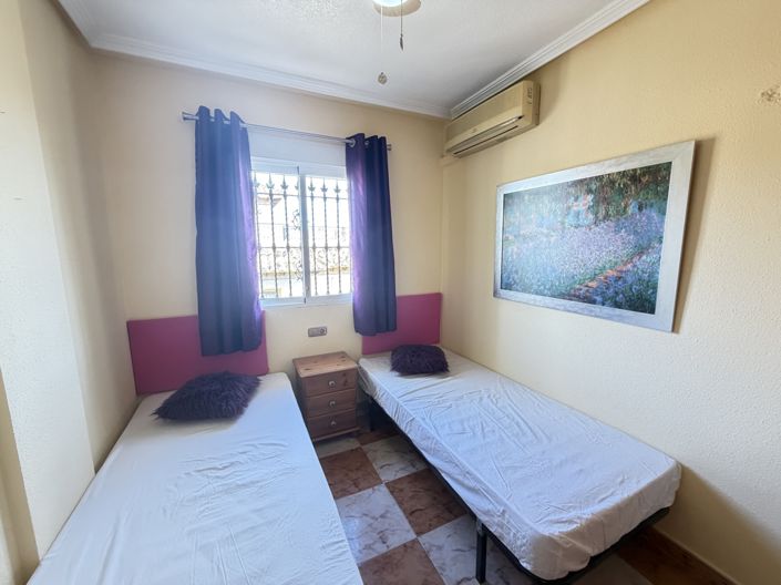 Image No.9-2 Bed Townhouse for sale