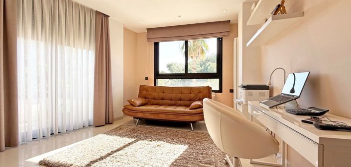 Image No.8-3 Bed Villa for sale