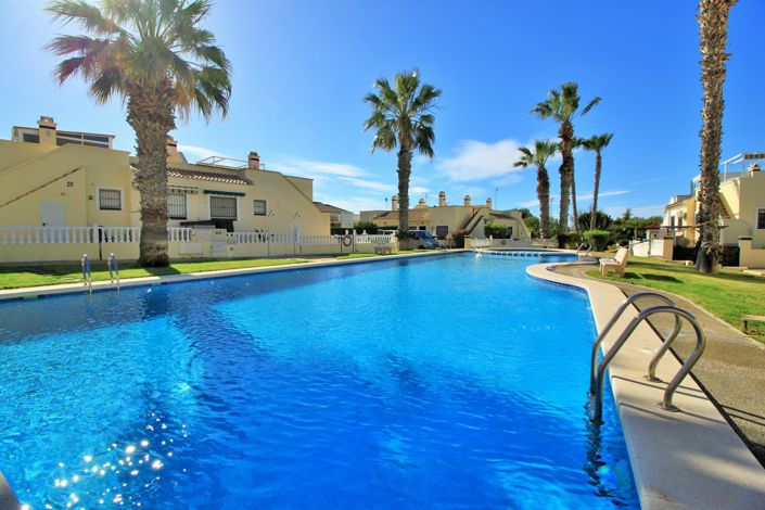 Image No.20-2 Bed Bungalow for sale