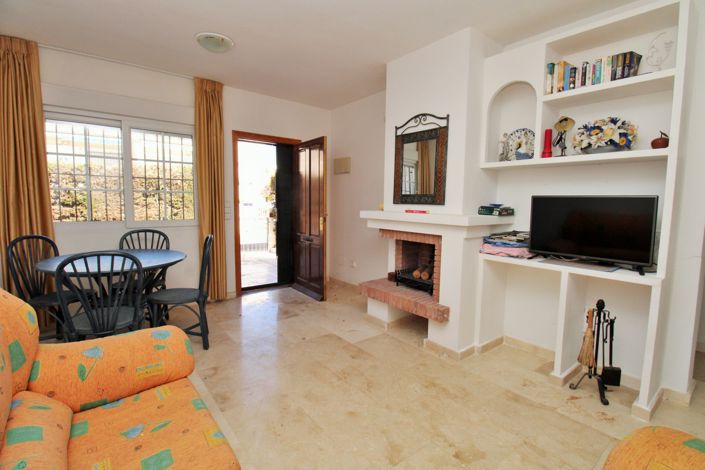 Image No.8-2 Bed Bungalow for sale