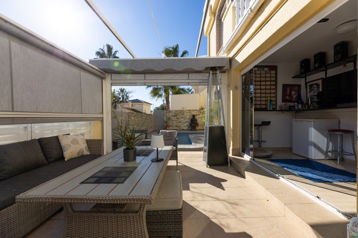 Image No.37-4 Bed Villa for sale