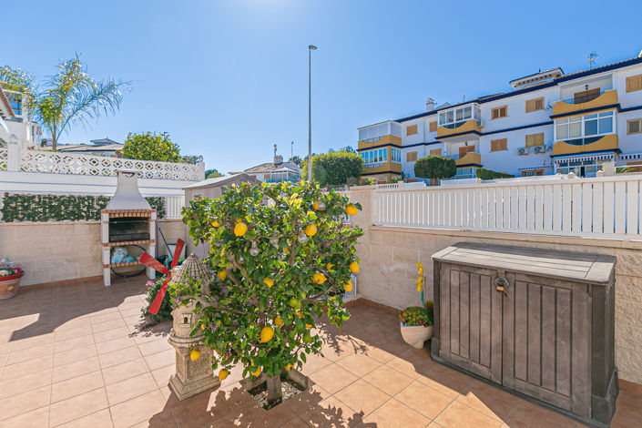 Image No.37-2 Bed Townhouse for sale