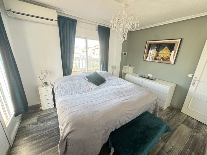 Image No.20-4 Bed Villa for sale