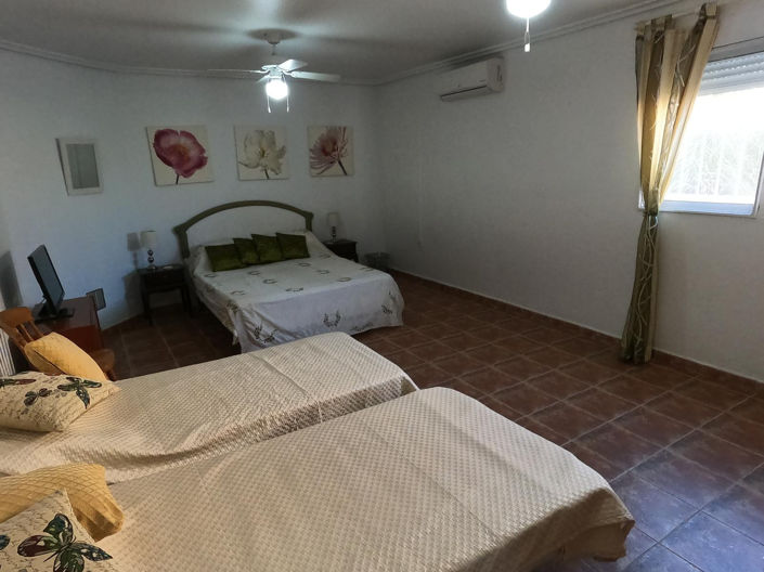 Image No.35-4 Bed Villa for sale