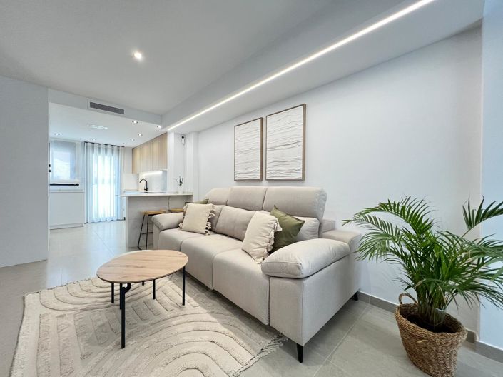 Image No.4-3 Bed Townhouse for sale