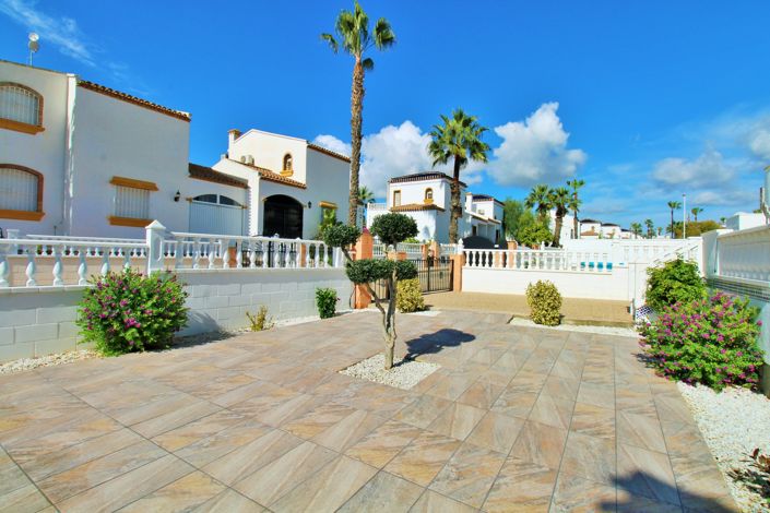 Image No.4-Villa de 3 chambres à vendre à Villamartin