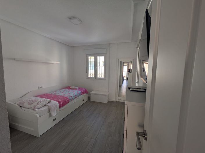 Image No.22-3 Bed Townhouse for sale