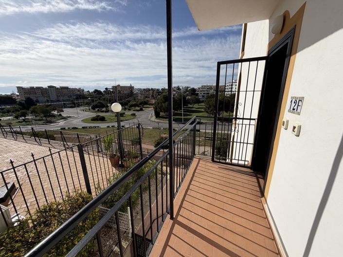 Image No.17-2 Bed Apartment for sale