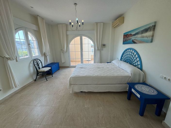 Image No.17-4 Bed Villa for sale