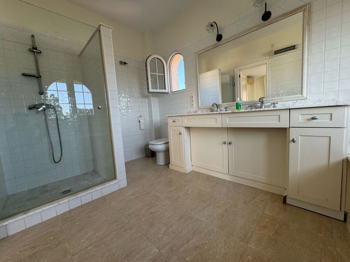 Image No.18-4 Bed Villa for sale