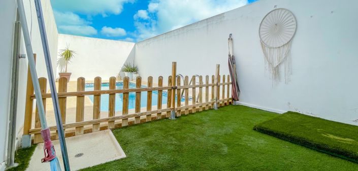 Image No.35-4 Bed Townhouse for sale