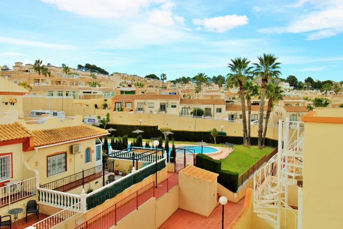 Image No.18-3 Bed Townhouse for sale