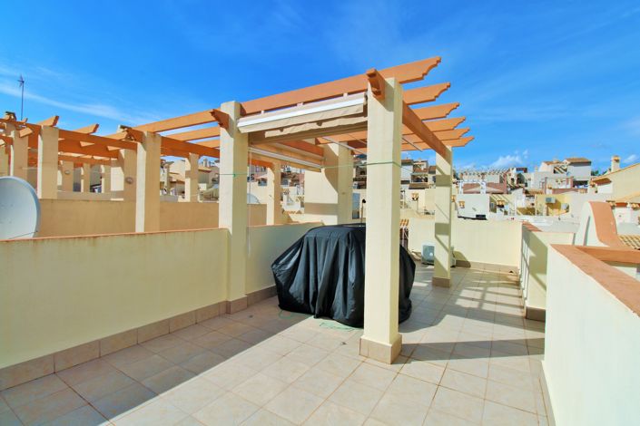 Image No.19-3 Bed Townhouse for sale