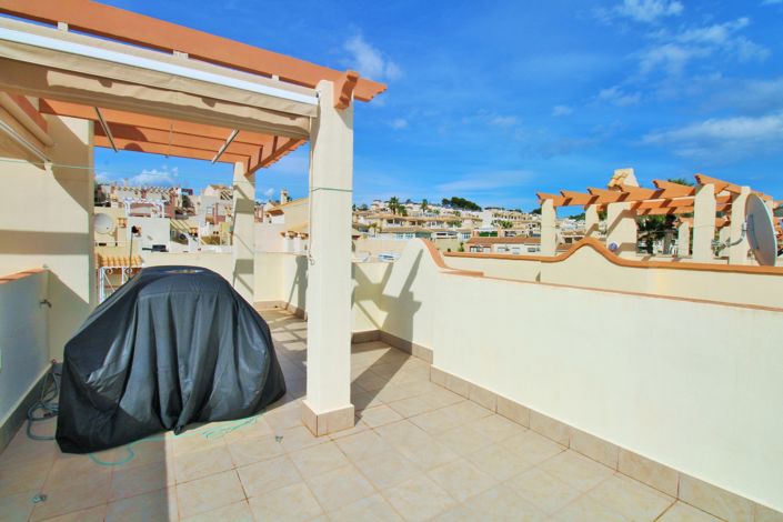 Image No.20-3 Bed Townhouse for sale