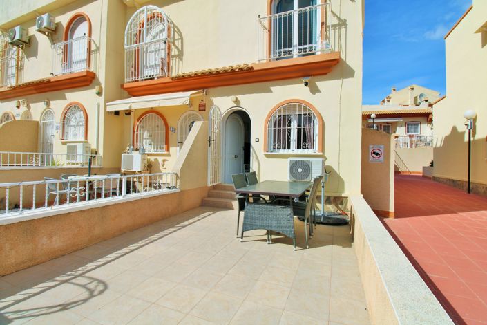 Image No.22-3 Bed Townhouse for sale