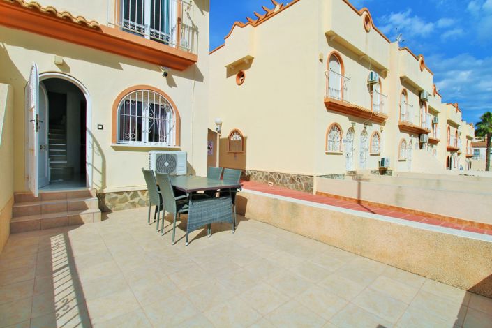 Image No.23-3 Bed Townhouse for sale