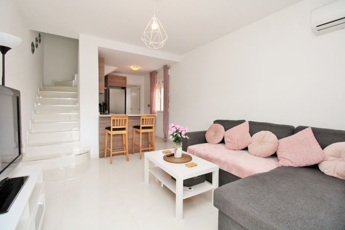 Image No.4-3 Bed Townhouse for sale