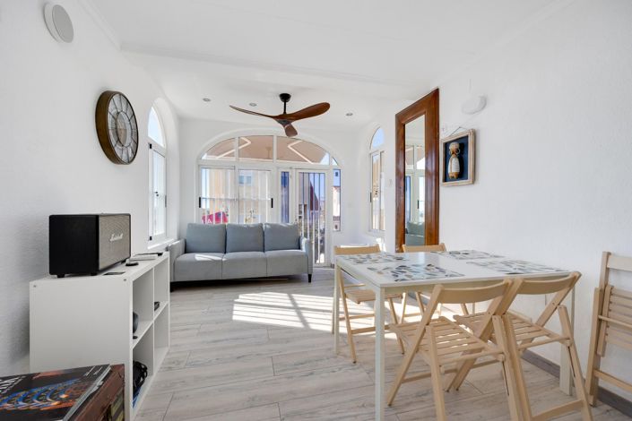 Image No.10-2 Bed Villa for sale