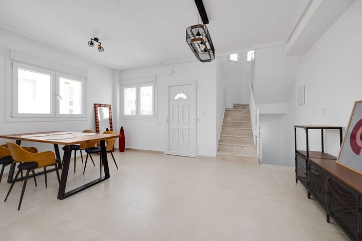 Image No.10-3 Bed Villa for sale