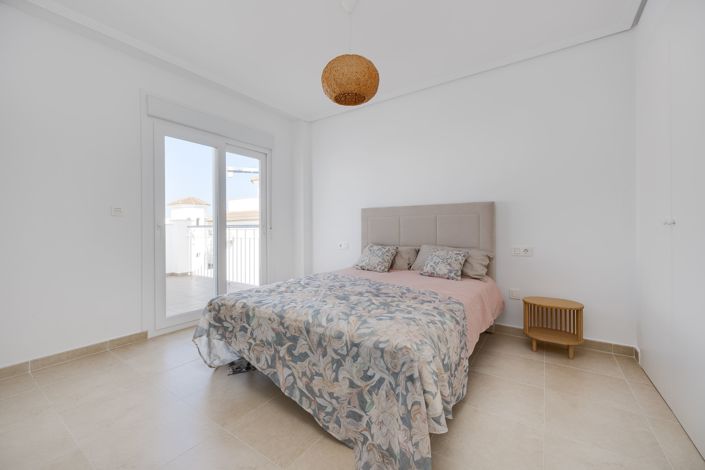 Image No.17-3 Bed Villa for sale