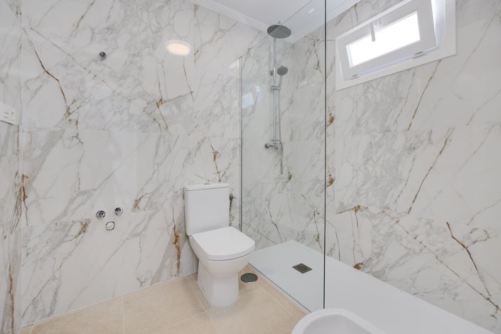 Image No.19-3 Bed Villa for sale