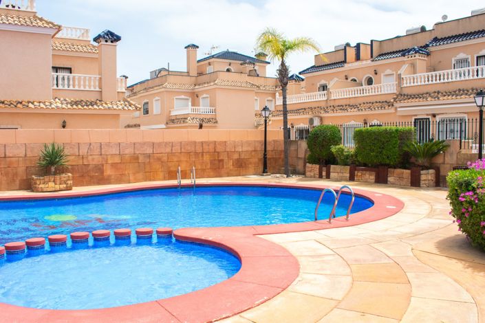 Image No.28-2 Bed Townhouse for sale