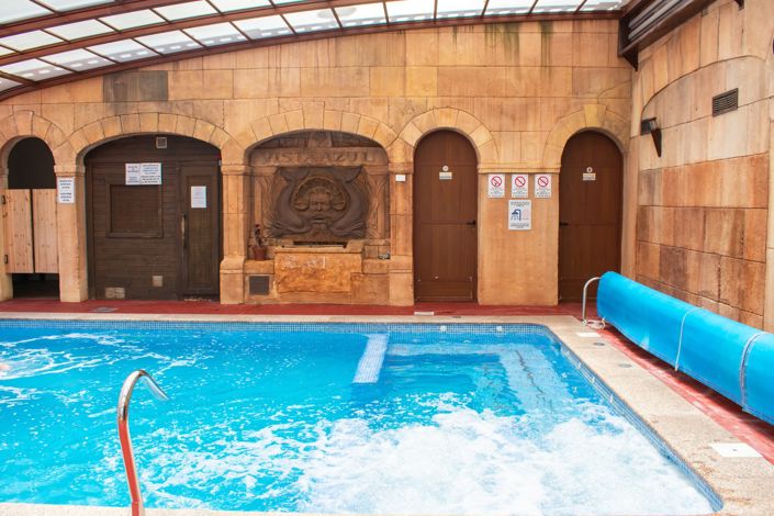 Image No.31-2 Bed Townhouse for sale