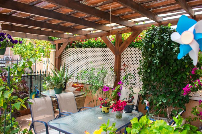 Image No.34-2 Bed Townhouse for sale