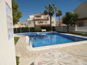 6873-semi-detached-villa-for-sale-in-playa-fl