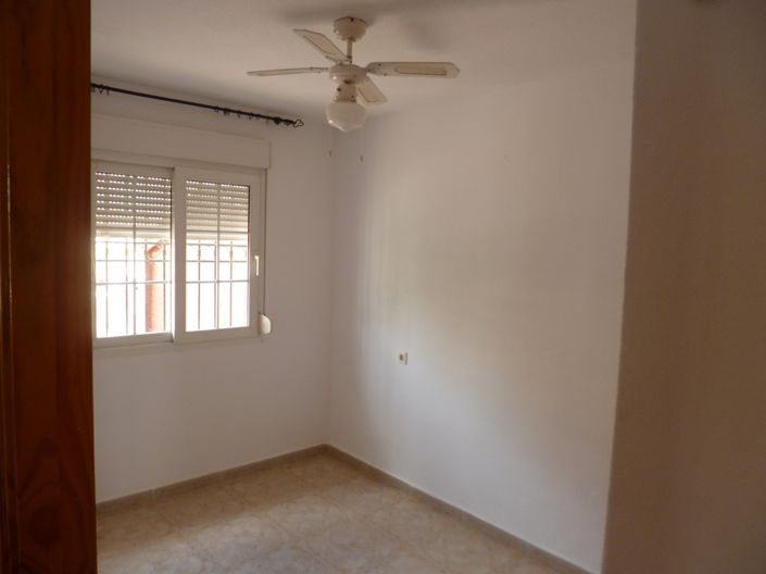 Image No.35-3 Bed Townhouse for sale