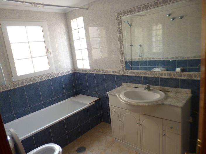 Image No.37-3 Bed Townhouse for sale