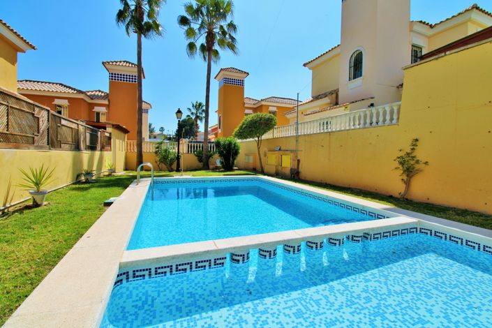 Image No.2-Appartement de 2 chambres à vendre à Villamartin