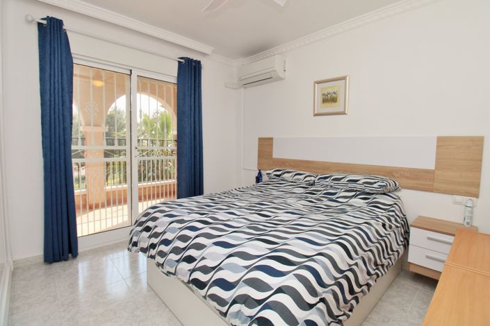 Image No.12-2 Bed Townhouse for sale