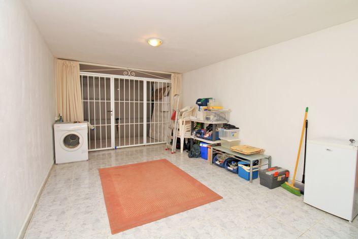 Image No.24-2 Bed Townhouse for sale