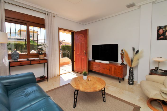 Image No.10-3 Bed Townhouse for sale