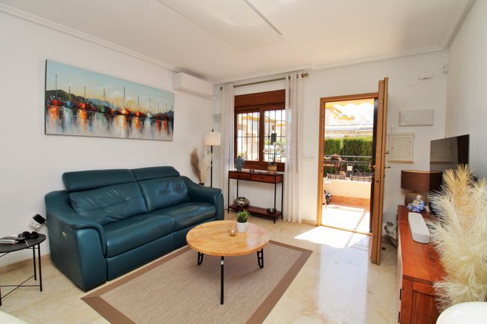 Image No.11-3 Bed Townhouse for sale