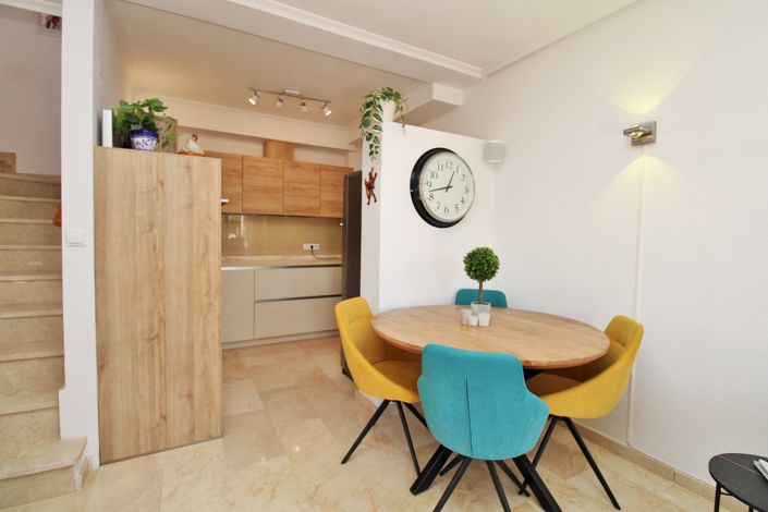 Image No.13-3 Bed Townhouse for sale