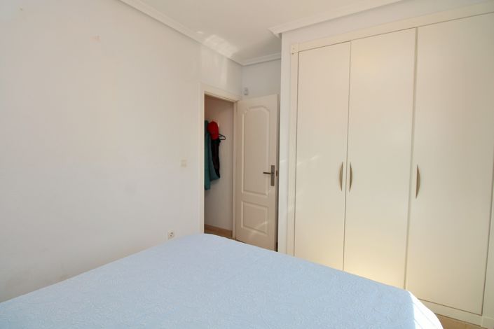 Image No.17-3 Bed Townhouse for sale