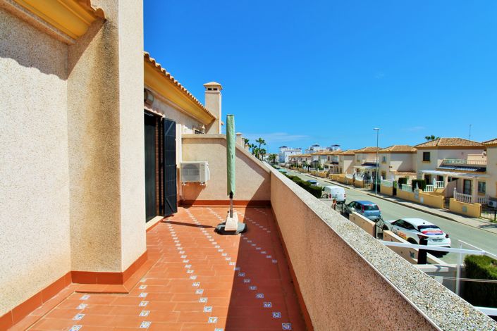 Image No.24-3 Bed Townhouse for sale