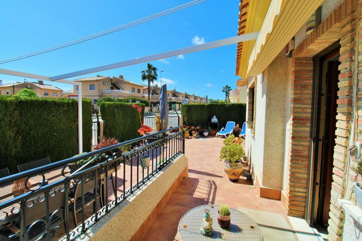 Image No.27-3 Bed Townhouse for sale