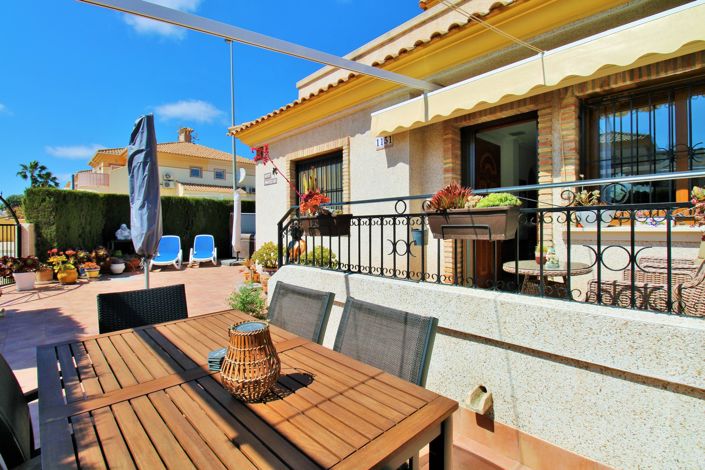 Image No.6-3 Bed Townhouse for sale