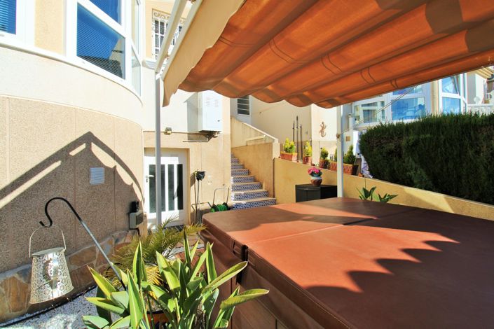 Image No.22-2 Bed Bungalow for sale