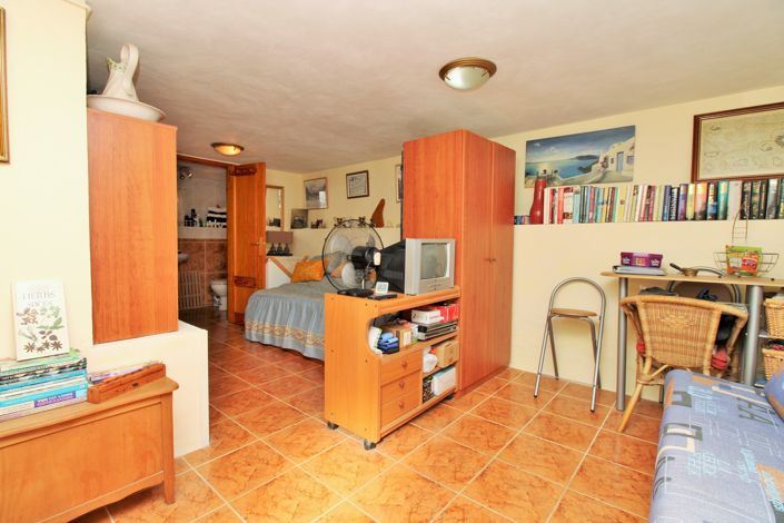 Image No.23-2 Bed Bungalow for sale