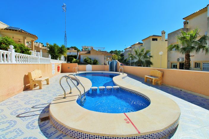 Image No.32-2 Bed Bungalow for sale