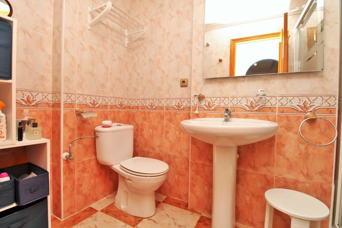 Image No.12-2 Bed Apartment for sale