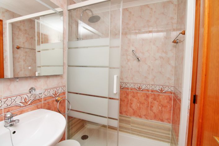 Image No.13-2 Bed Apartment for sale