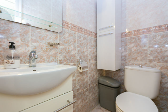 Image No.19-3 Bed Townhouse for sale